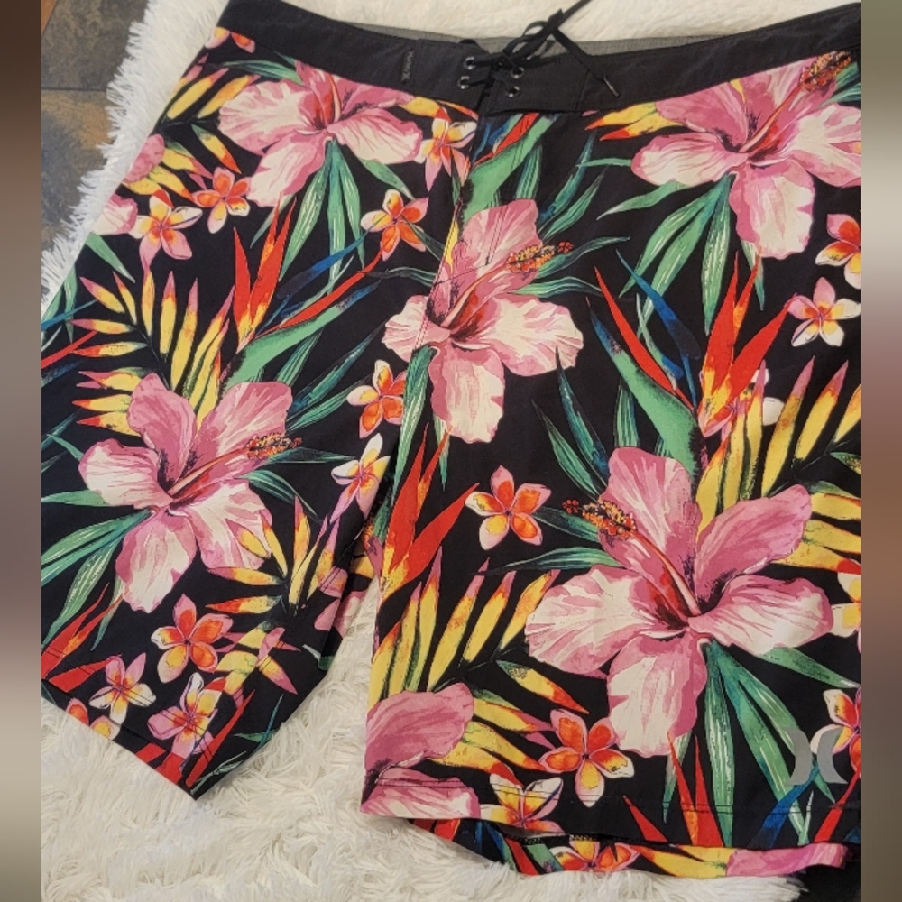 Hurley Phantom boardshorts Bird Of Paradise Hibiscus Flowers Sz 38 - Picture 3 of 10